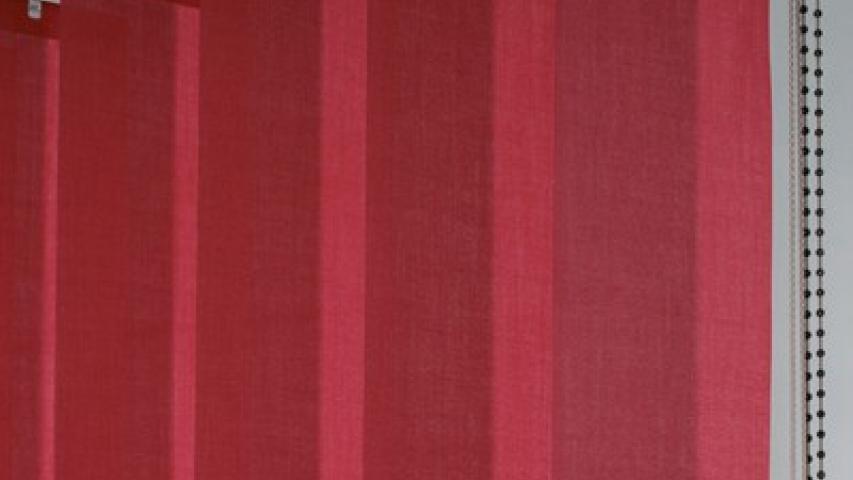 Stores à bandes verticales - Isolation Service