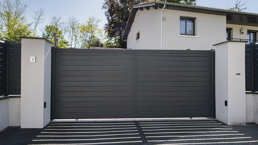 Portail Aluminium Persienné