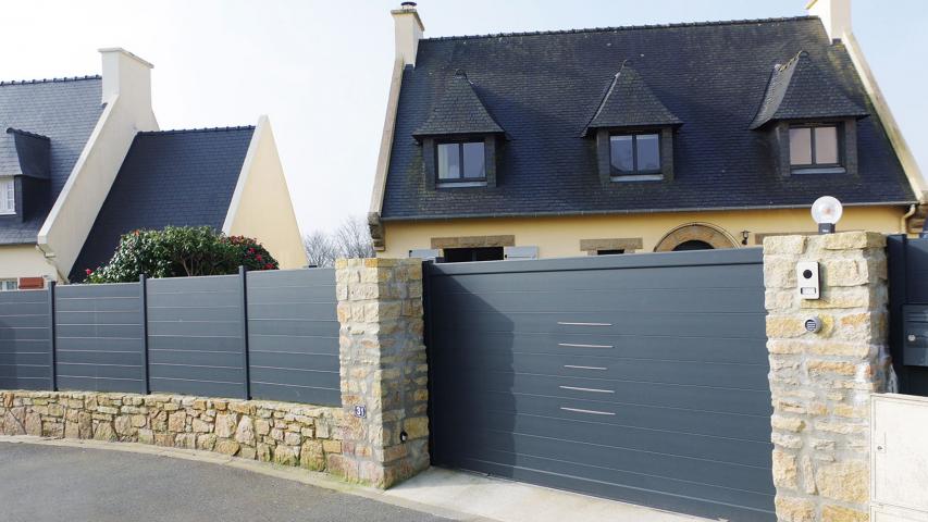 Portail Aluminium Plein